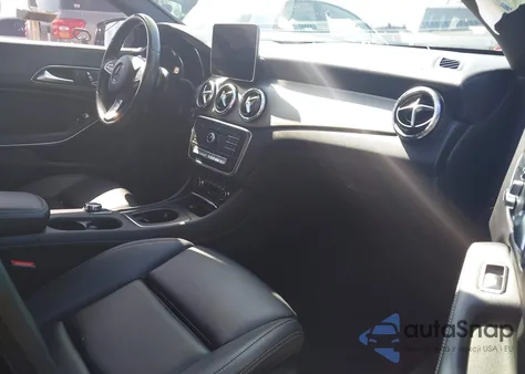 2018 Mercedes-Benz Cla 250 z USA, uszkodzony, nr VIN WDDSJ4EB0JN680046